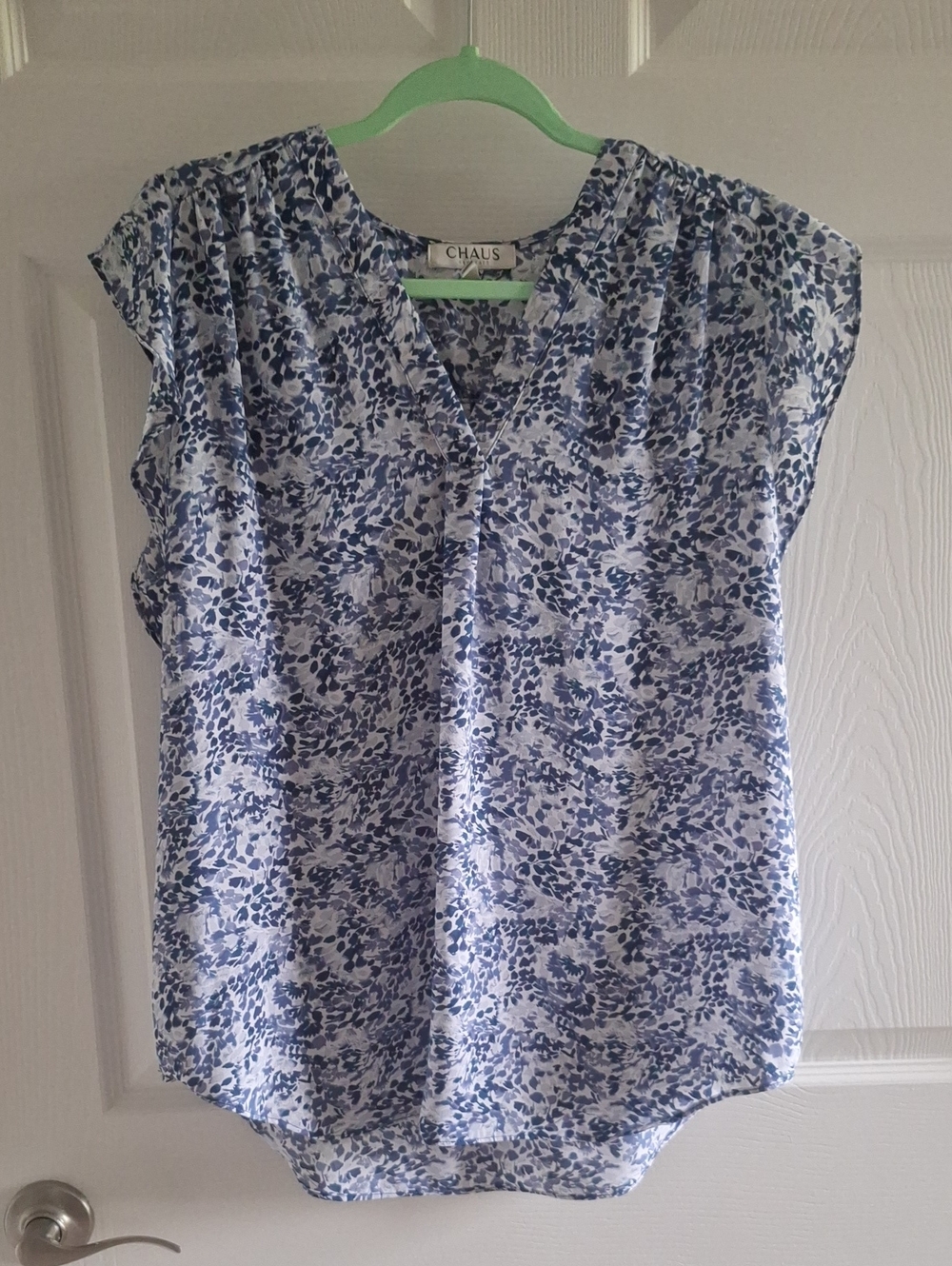 Chaus White and Blue Floral Cap-Sleeve V-Neck Blouse